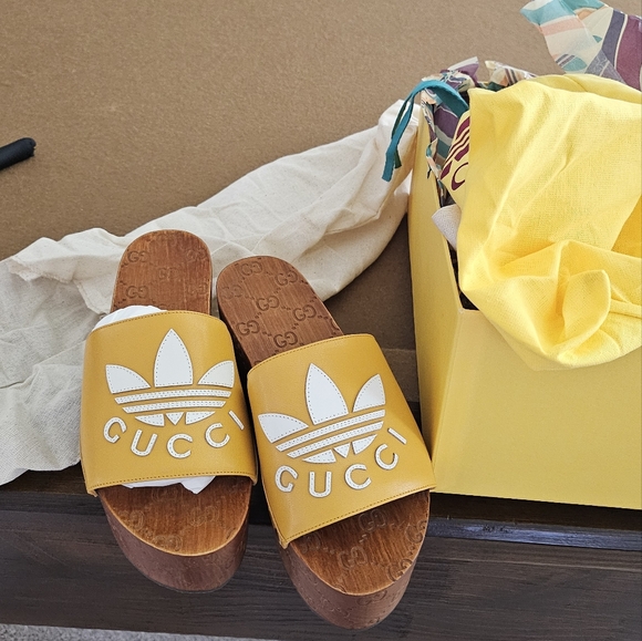 Gucci x adidas slides - Picture 1 of 4